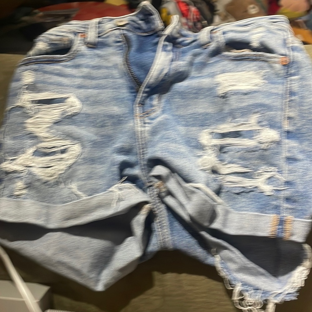 American Eagle mom jean shorts